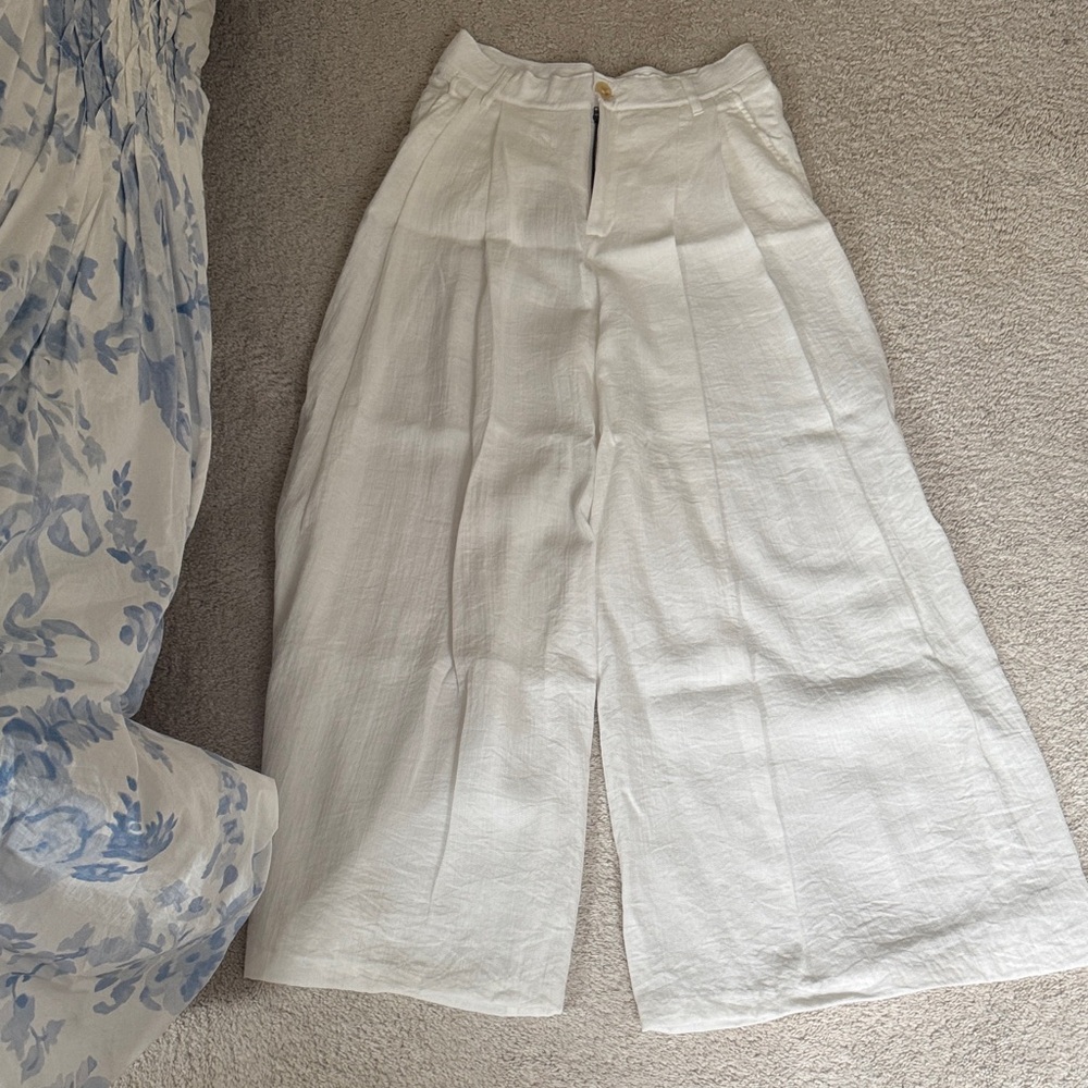 FREE PEOPLE WHITE LINEN FLOWY PANTS! SIZE: 6